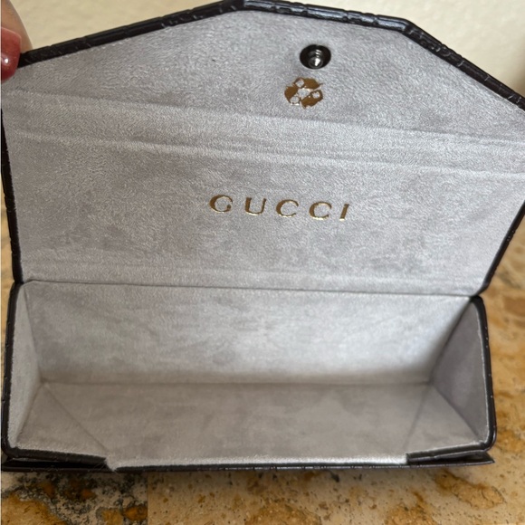 Gucci  signature eye glass case - Picture 6 of 6